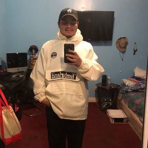 Meet your Posher, Manuel